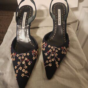 Navy Embroidered Manolo Blahnik Size 37